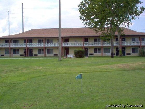 Inn On The Green Florida Tavares Exterior photo